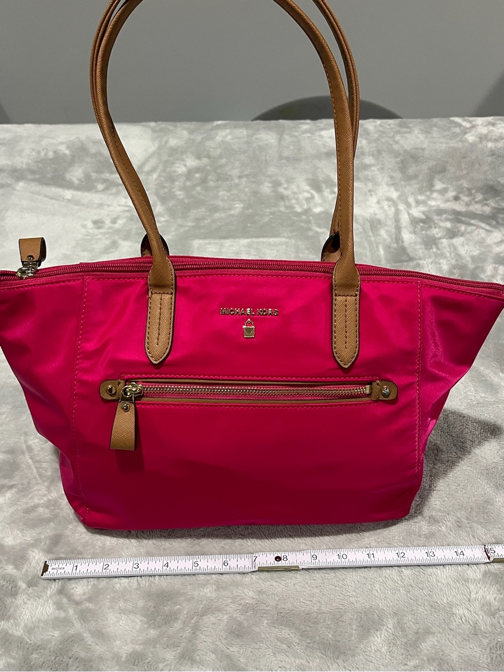 Michael Kors Kelsey Medium Nylon Tote Hot Pink Shoulder Bag EUC - Picture 5 of 12